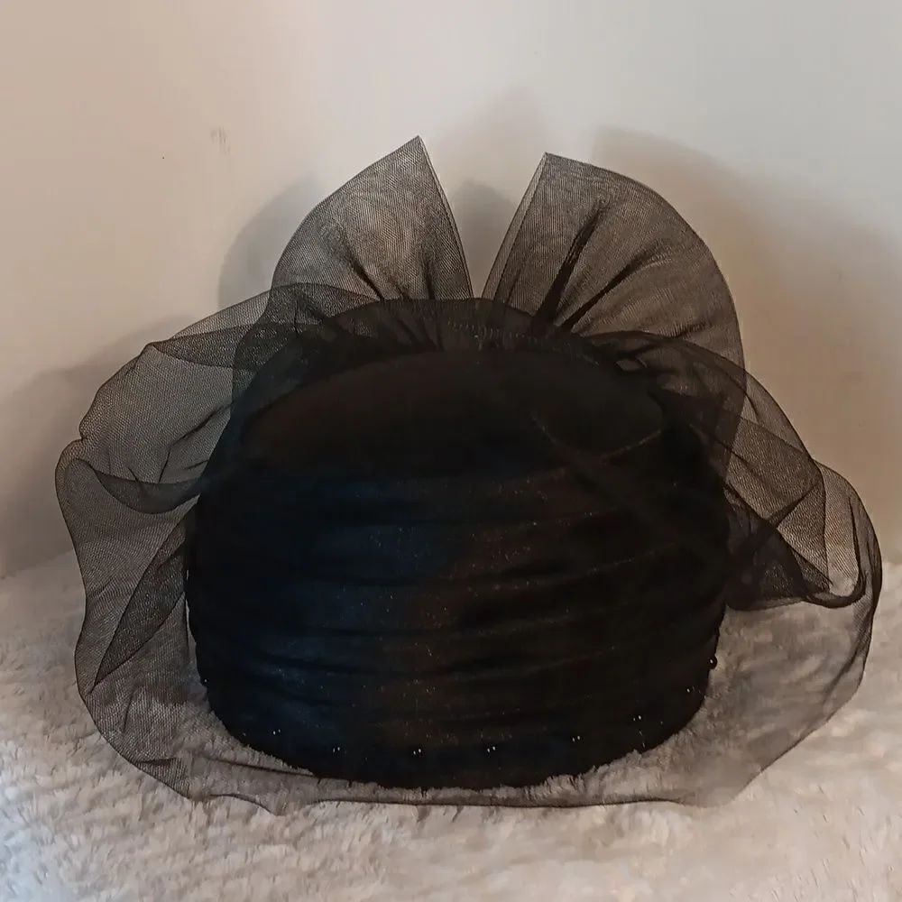 Mr Hi's Classic Beaded Pill Box Hat